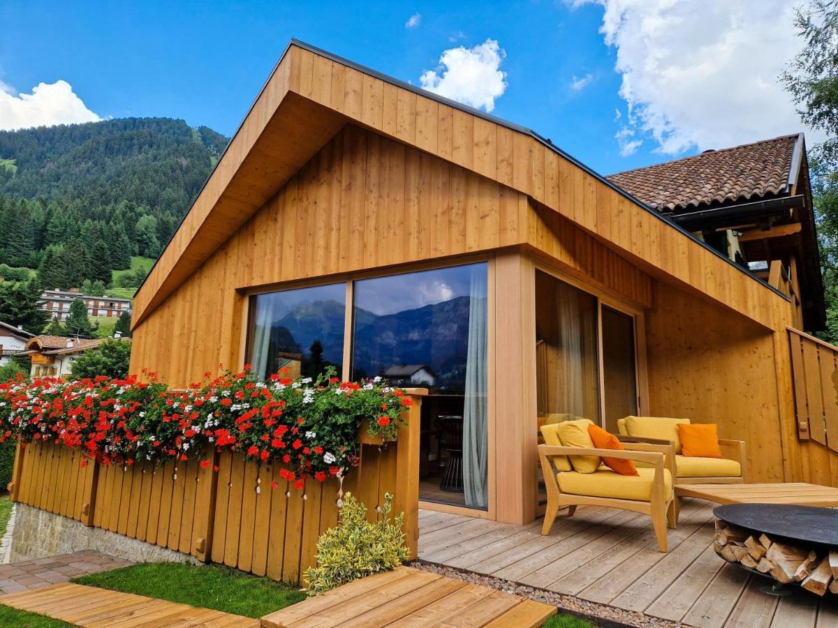 Chalet La Ciaseta Pozza di Fassa Luaran gambar